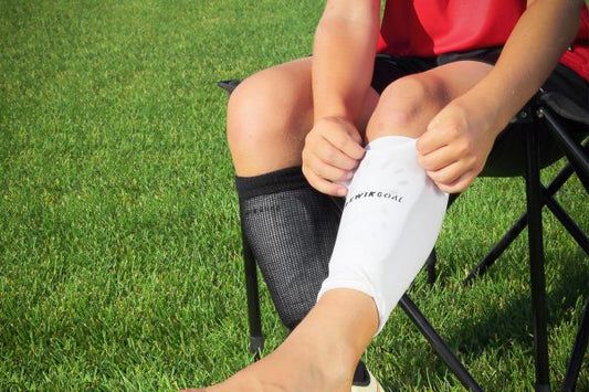 KWIKGOAL Deluxe COMPRESSION SLEEVES White Adult