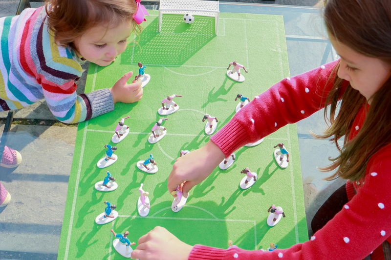 Load image into Gallery viewer, Kaskey Kids Soccer Girls
