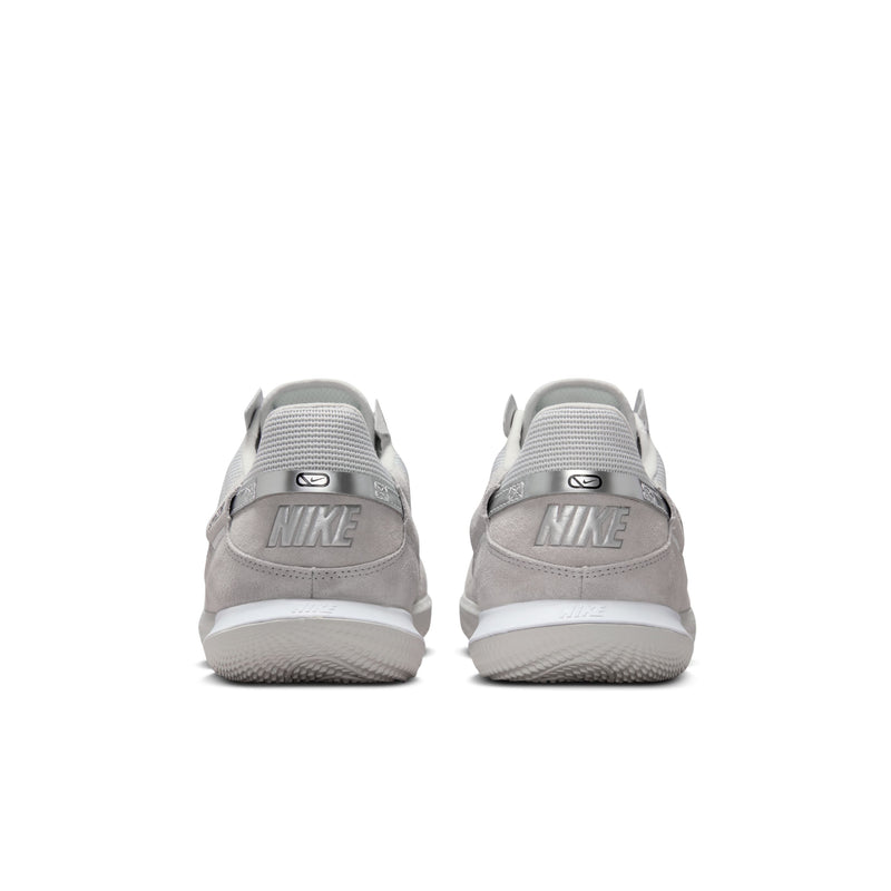 Load image into Gallery viewer, Nike Streetgato Indoor Soccer Futsal Shoes Silver
