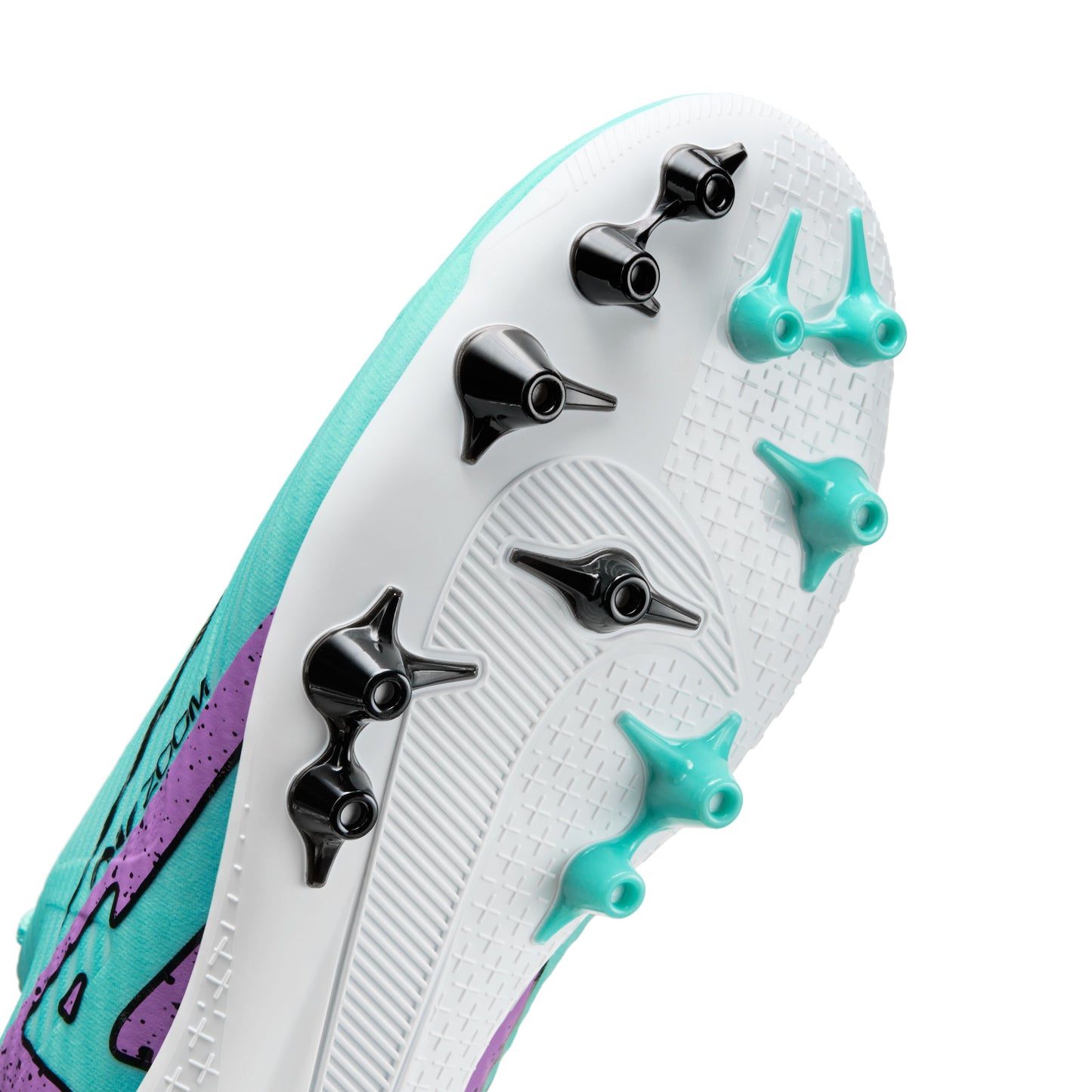 Nike Mercurial Vapor 15 Academy AG Soccer Cleats