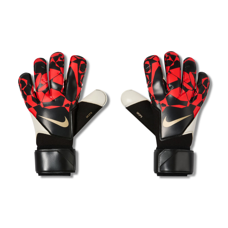 Load image into Gallery viewer, Nike Grip 3 Goalkeeper Gloves
