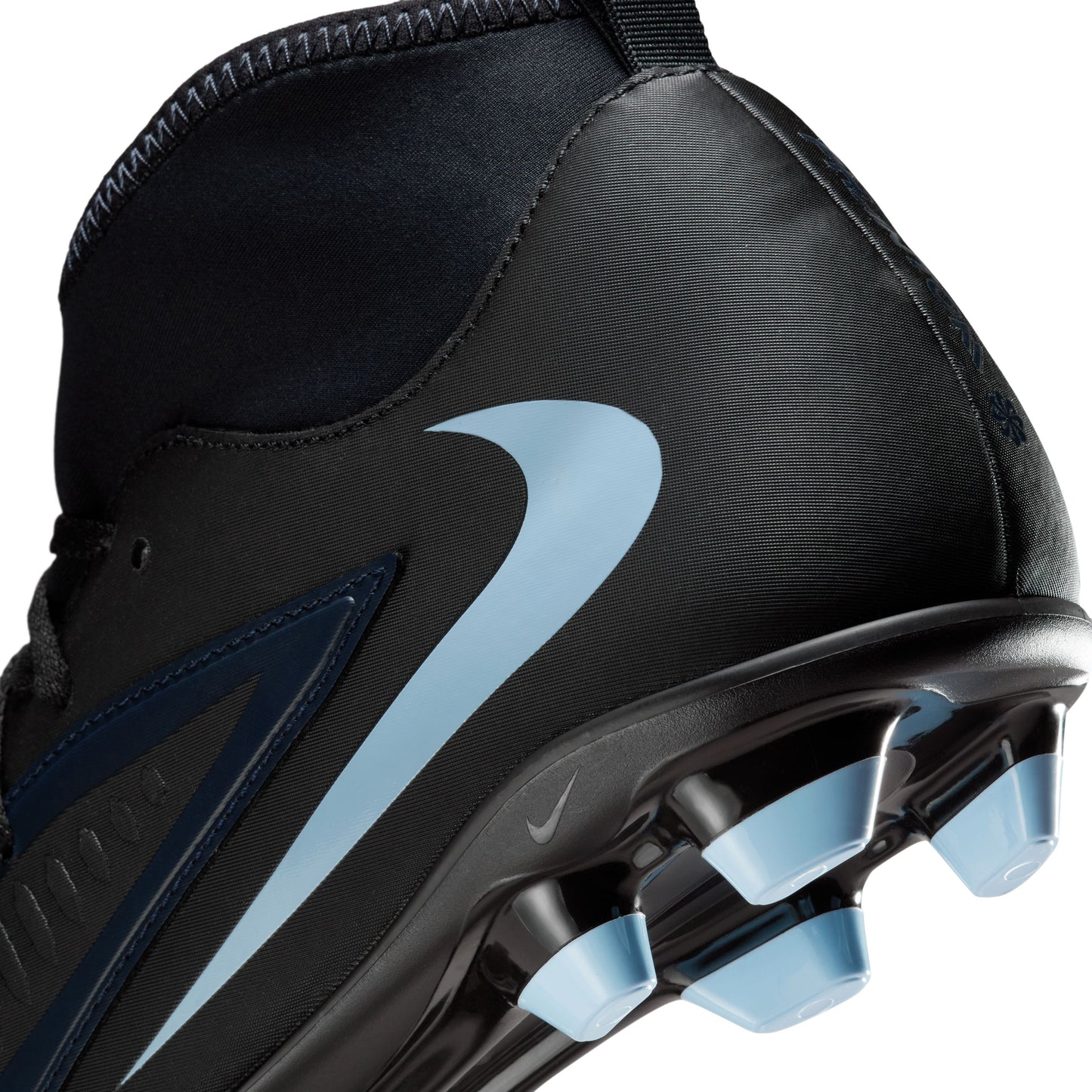Nike Phantom 6 High Club Soccer Cleats