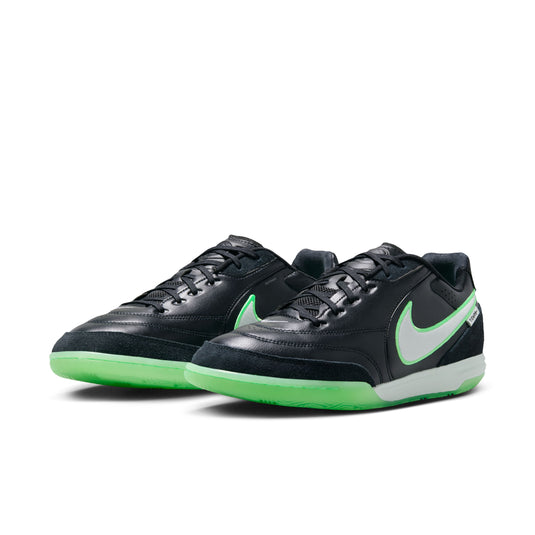 Nike Tiempo Streetgato Indoor/Court Low-Top Soccer Shoes