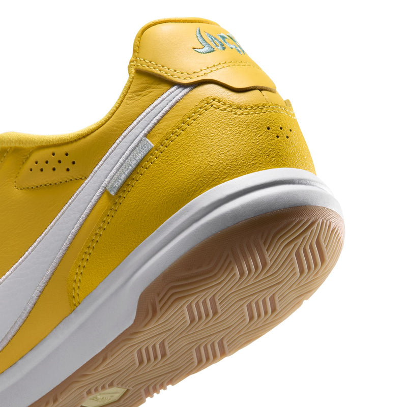 Load image into Gallery viewer, Nike Tiempo Streetgato Indoor/Court Low-Top Soccer Shoes
