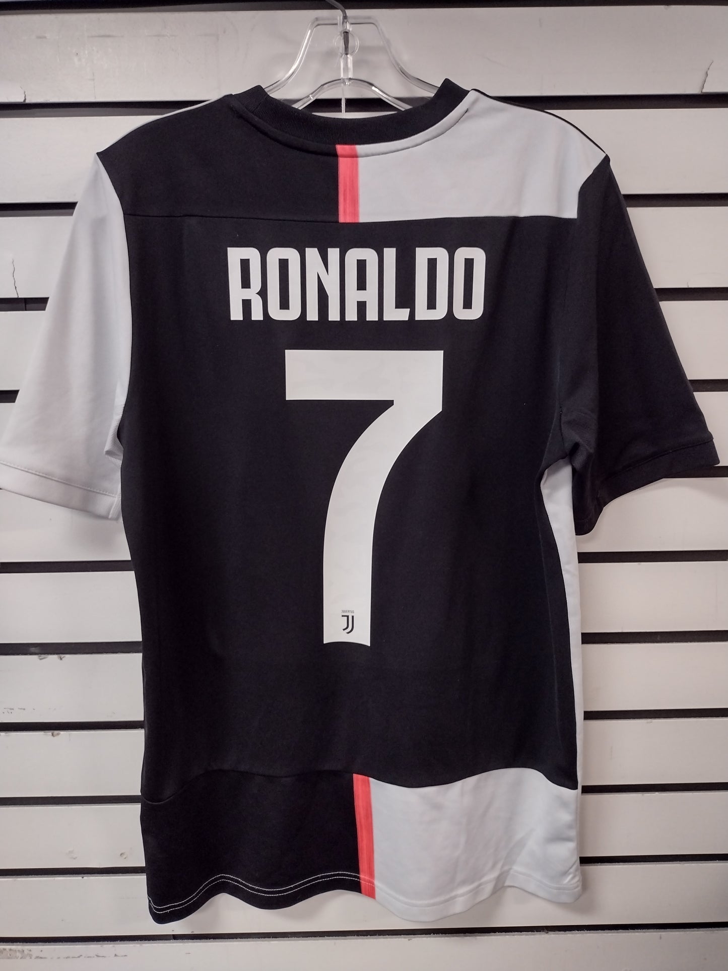 adidas 2019-20 Juventus YXL Ronaldo #7 Home Jersey ** this is a vintage used jersey***