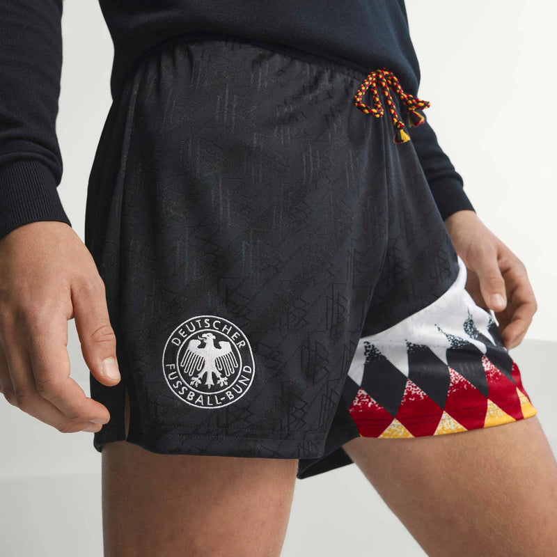 Load image into Gallery viewer, Men's Germany 1994 World Cup Shorts Black Home
