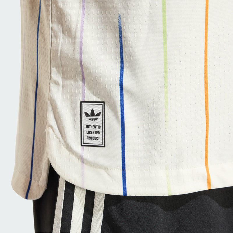 Load image into Gallery viewer, Japan Away Authentic 2026 World Cup Jersey
