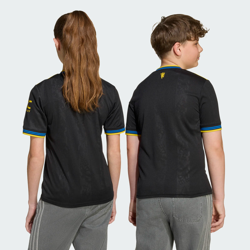 Load image into Gallery viewer, Youth Manchester United 3rd Jersey Black Yellow 2025/26
