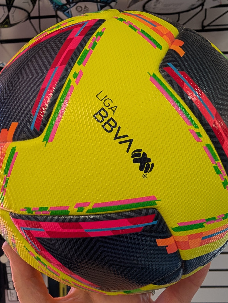 Load image into Gallery viewer, Voit Liga MX FIFA Quality Clausura 2025 Soccer Ball
