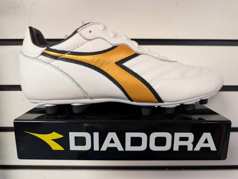 Load image into Gallery viewer, Diadora Brasil LT+ MDPU White Gold Soccer Cleats
