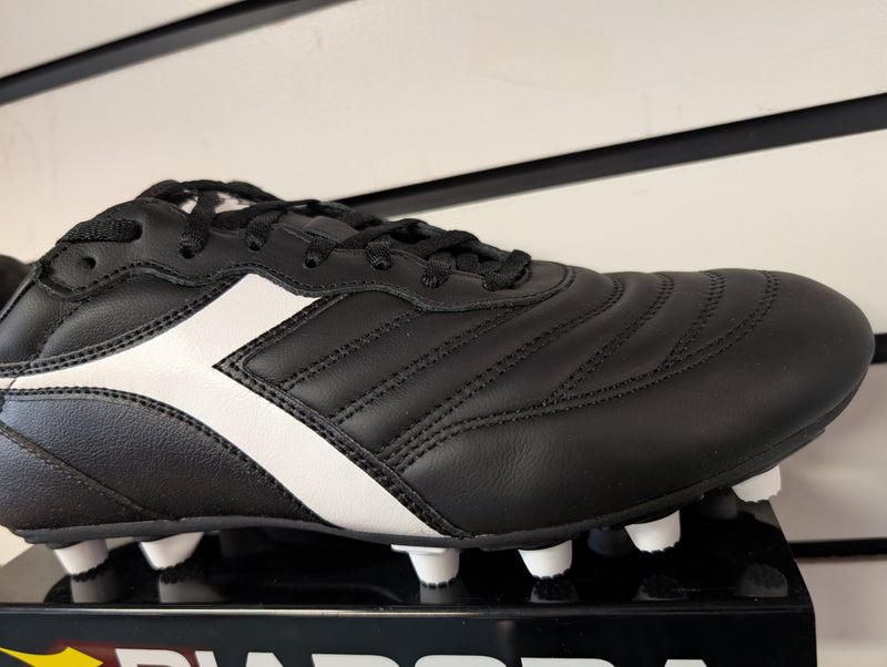 Load image into Gallery viewer, Diadora Brasil LT MDPU Black White Soccer Cleats
