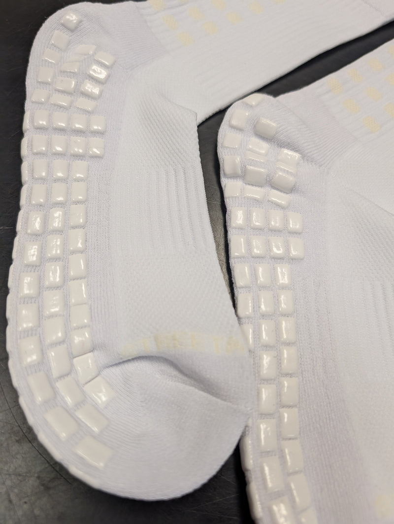 Load image into Gallery viewer, D2 Grip Socks Crew Length
