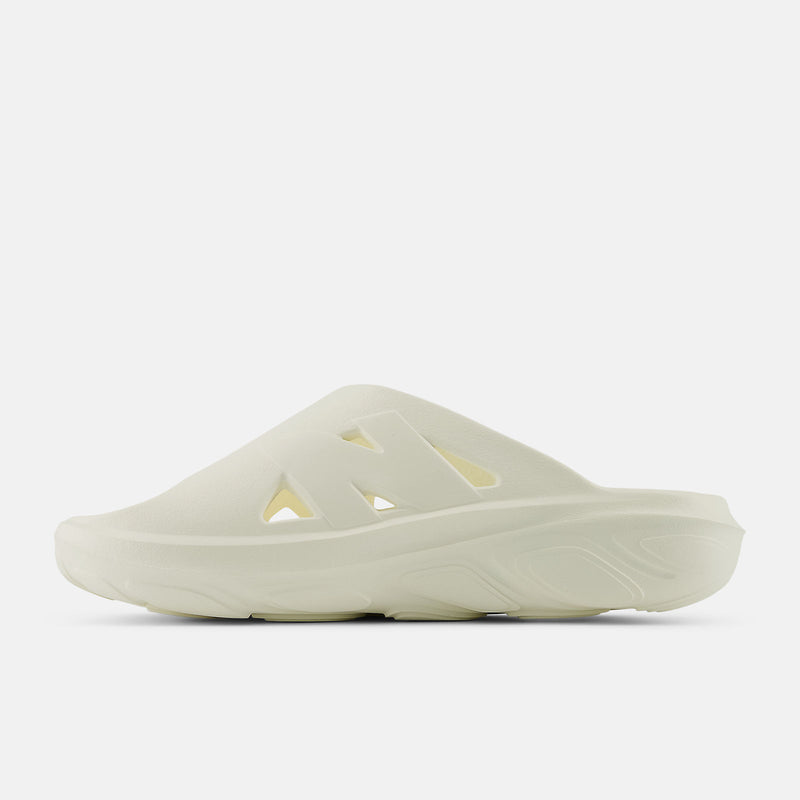 Load image into Gallery viewer, New Balance Recovery Slides biege
