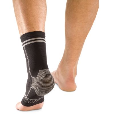 Load image into Gallery viewer, Mueller 4-Way Stretch Ankle Support
