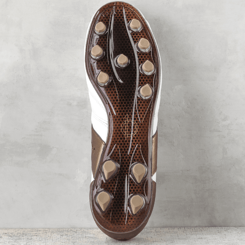 Load image into Gallery viewer, Unozero Modelo 1.0 Firm Ground Soccer Cleats White Gold
